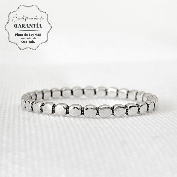 anillo mujer plata Gaia, disponible en 3 tallas: 6,7 y 8. color plata bodegón